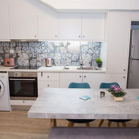 Stylish, Comfortable, Basement Loft-Like Apartment With Amenities Athena Bagian luar foto