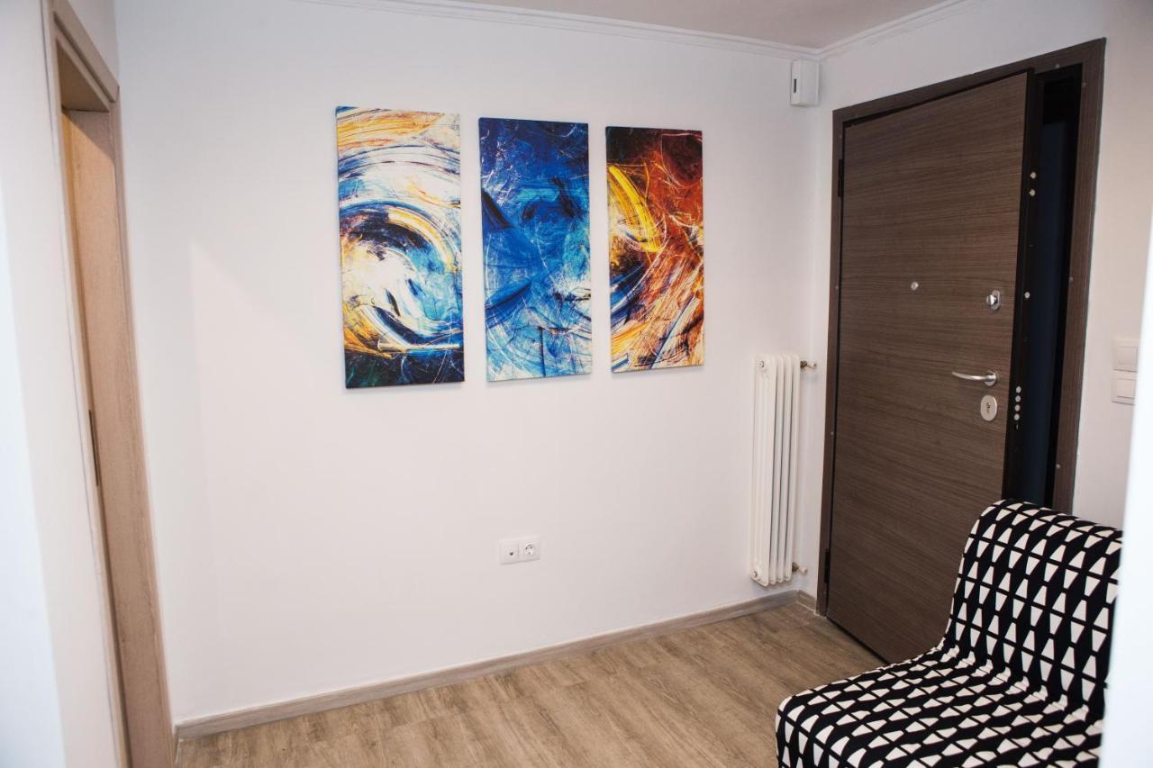 Stylish, Comfortable, Basement Loft-Like Apartment With Amenities Athena Bagian luar foto