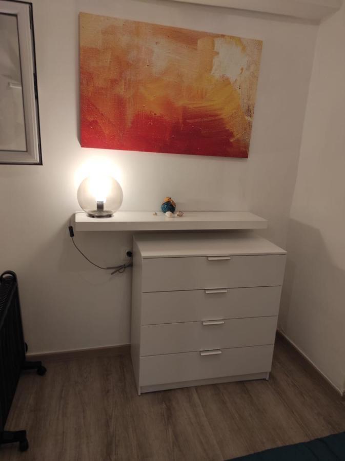 Stylish, Comfortable, Basement Loft-Like Apartment With Amenities Athena Bagian luar foto