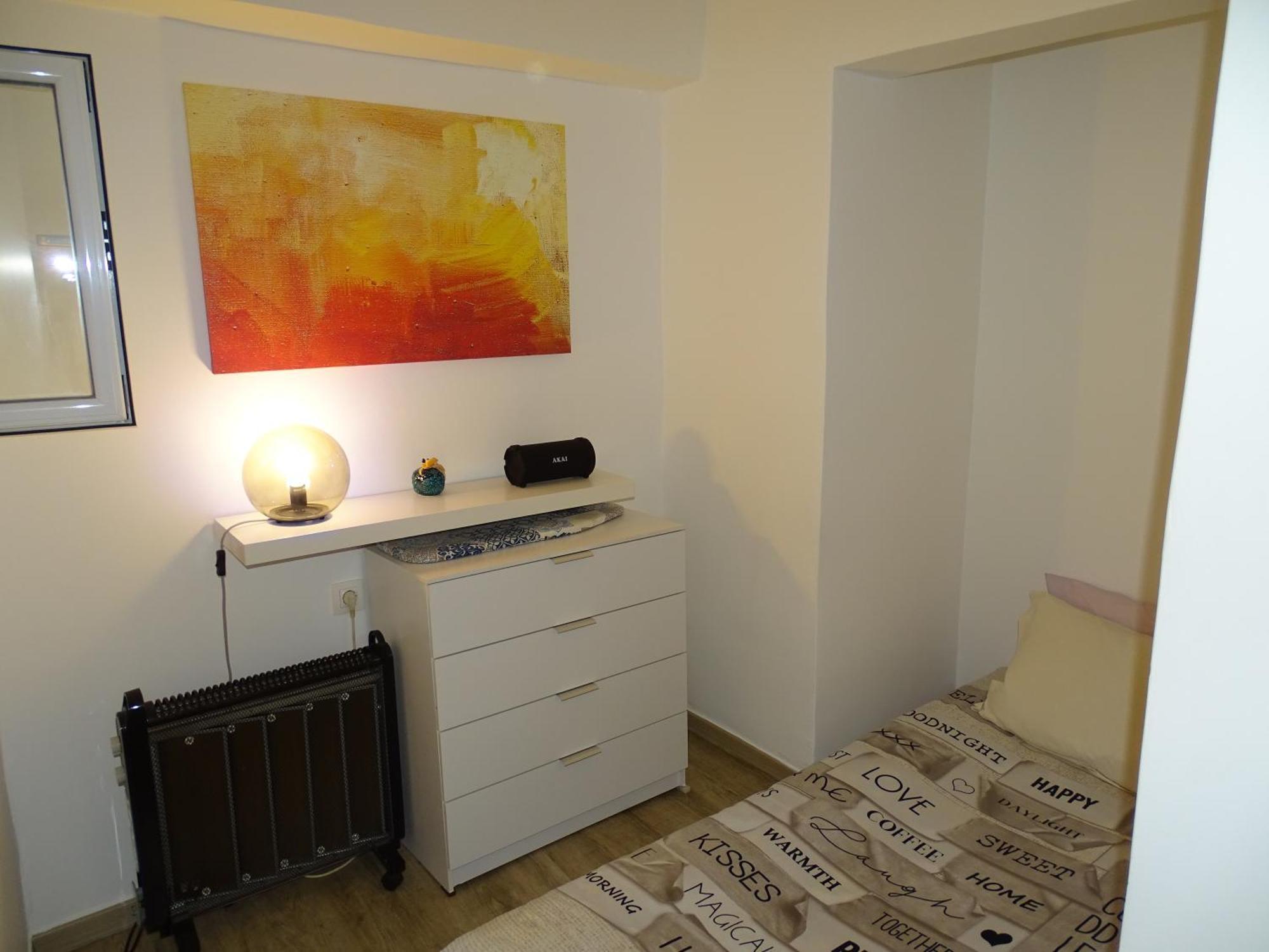 Stylish, Comfortable, Basement Loft-Like Apartment With Amenities Athena Bagian luar foto